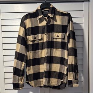 Filson mid weight black and tan flannel size S